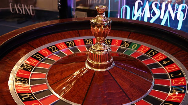 Live Colok Naga dealer studio with four cards displayed on table